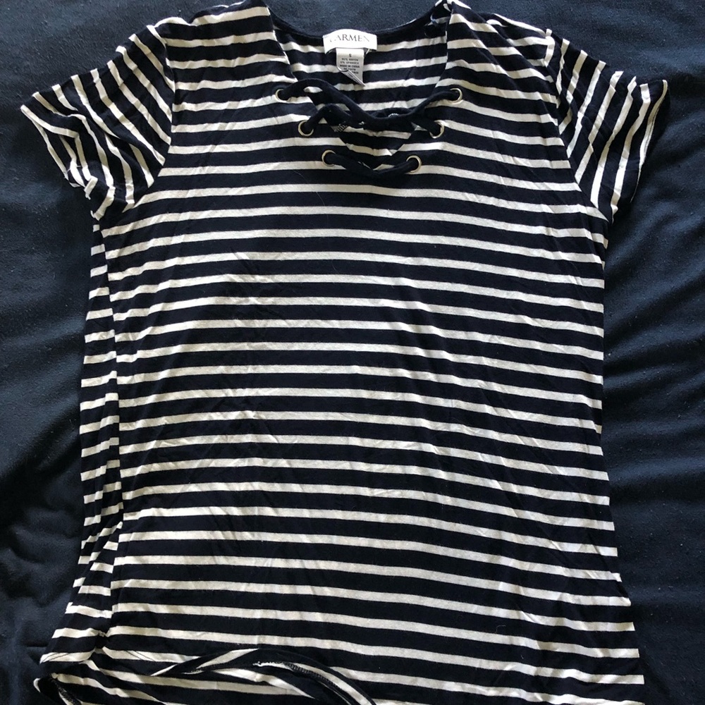 V-neck blue and white top a little bit fancier than the average T-shirt